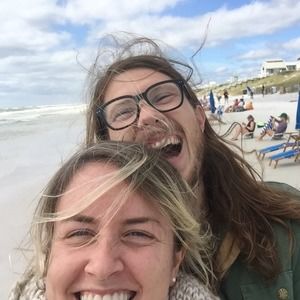 Meet your Posher, Hillary